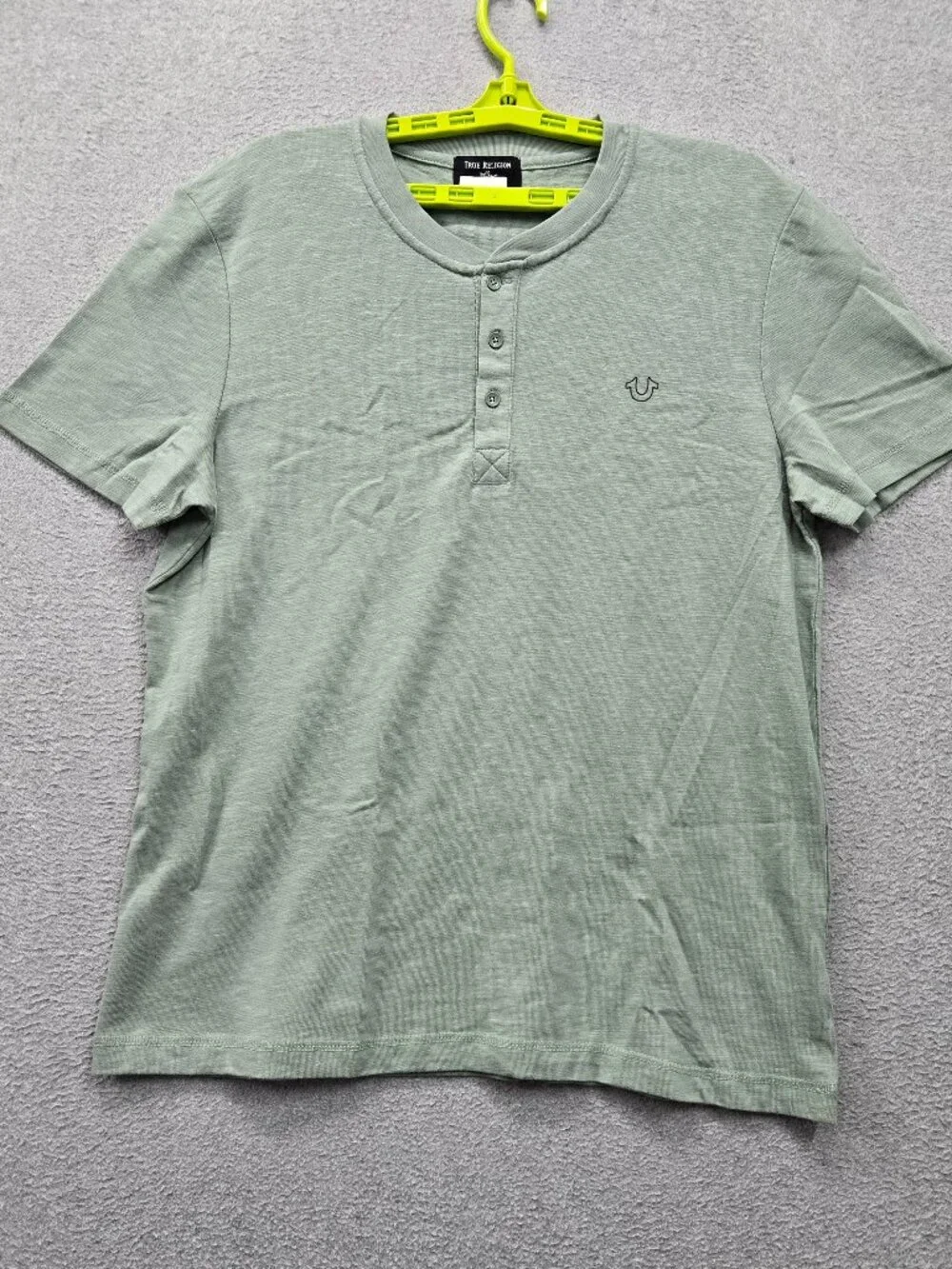 True Religion Men Shirt Large Green Henley Logo Short Sleeve Pullover Tee